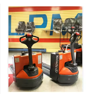 NUEVO: Transpaleta Eléctrica Toyoters 8HBW23 en Perfecto Estado para Talleres de Reparación de Maquinaria e Industrias de Impresión - Product Image 1