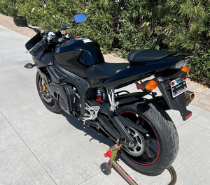 READY TO DRIVE - 2500-MILE 2005 YAMAHAAASSS YZF-R6 - Product Image 1