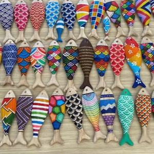 Decoración de peces de madera natural-Exquisita estatuilla de madera hecha a mano-Haga que su hogar sea único, deje su impresión de regalo - Product Image 1