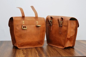 Sac de voyage de grande taille en cuir véritable marron vintage unisexe avec logo personnalisé sac de sport à sacoches latérales de moto à motif de bonbons - Product Image 4