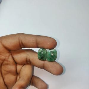 Pierre précieuse d'agate verte faite à la main, 1 paire, coupe princesse fantaisie naturelle pour la fabrication de bijoux, pierres brutes facettées - Product Image 1