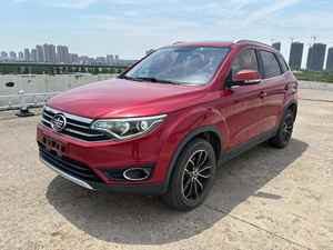 Auto a Gasolina 2024 Faw SUV Automático con Asientos de Cuero, Llantas de Aleación de Aluminio R17, en Venta - Product Image 2