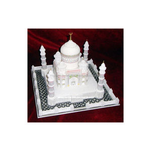 Les plus beaux modèles de Taj Mahal en marbre blanc faits à la main pour cadeau et décoration de la maison disponibles au prix de gros - Product Image 1