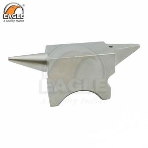 Enclume à double corne d'aigle avec base incurvée 0,450 kg pour la fabrication de bijoux, outil et équipement essentiels - Product Image 1