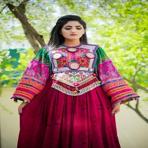 2025 robes Vintage afghanes de qualité supérieure pour femmes filet de soie respirant vêtements traditionnels quantité en vrac robes Vintage afghani - Product Image 2