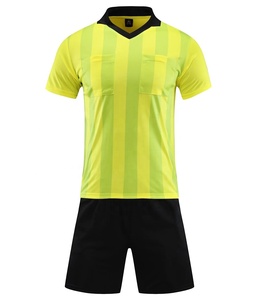 Ensemble de maillot de football vert pour homme, manches courtes, col en V, polyester respirant, uniforme avec poches et short noir - Product Image 6