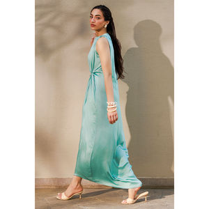Vestido de Verano Elegante y Asimétrico Sylva con Manga Corta Transpirable de Satén - Product Image 3