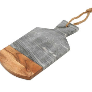 Tabla de Cortar Rectangular de Madera Sostenible Hecha a Mano Crafts Galore, Diseño Moderno con Frutas Talladas, 2.0cm de Grosor, Apta para Lavavajillas - Product Image 1