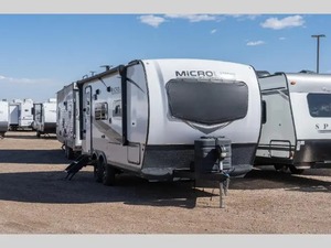Remolque usado F-o-r-e--s-t R-i-v-e-r Flagstaff Micro Lite 21FBRS del 2023 - Product Image 4