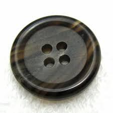 Bouton rond 4 trous personnalisé de haute qualité avec finition en corne Style plat lavable pour vêtements et sacs - Product Image 2