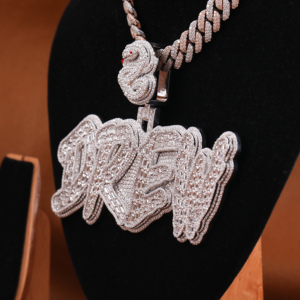 Personalizado platino DREW letra completo Iced Moissanite Unisex diamante colgante plata esterlina plateado cuerpo joyería - Product Image 2