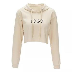 Sweat-shirt à capuche court en coton/fibre de bambou pour femme, vêtement d'hiver respirant, vente en gros, doublure avant avec badge - Product Image 2