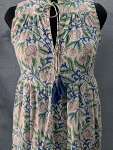 Robe en coton imprimée à la main pour femmes, robe d'été en coton, sans manches, col mandarin, imprimé floral, longue robe maxi pour femmes - Product Image 2