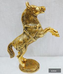 Meilleur coffret cadeau promotionnel pour les entreprises Plateau rond en émail sculpté à la main de 3 plats et assiettes de luxe personnalisés pour le festival de Diwali - Product Image 4