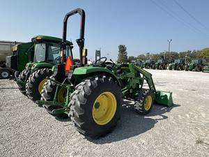 2024 Johnn Deere 4066M Tractor sobre orugas 4WD/2WD 70HP/120HP Mini tractor agrícola de potencia nominal con bomba de engranajes y componentes de núcleo - Product Image 4