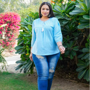 Haut brodé en coton de haute qualité pour femmes, bleu clair et manches 3/4, dernier haut à col en V pour femmes, hauts en coton indien - Product Image 1