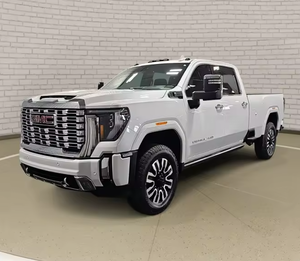 GMC Sierra 3500HD Denali 2024, cabine double, transmission intégrale, boîte de vitesses automatique, sièges en cuir, toit ouvrant panoramique, caméra arrière, conduite à gauche - Product Image 1
