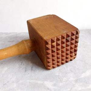 VIET FARGIMEX Marteaux à viande en bois écologiques de qualité supérieure en vrac durable Steak attendrissement bois artisanat boîtes en bois panneaux muraux - Product Image 1