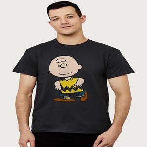 Camiseta Charlie Brown personalizada para hombre Tela de punto de algodón 100% de calidad premium con ajuste perfecto y patrón de impresión para cualquier ocasión - Product Image 1