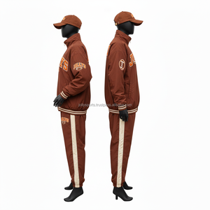 Chándal Deportivo para Mujer Hecho en Pakistán, Corte Holgado, Cortavientos, Estilo Corto, Color Sólido, Servicio OEM, Talla Grande - Product Image 5