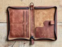 Portefeuille de voyage personnalisé en cuir véritable, durable, vintage, avec fermeture éclair, bouton-pression, porte-cartes sécurisé, pliable en deux