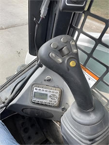 Cargadora Compacta BOBCAT T770 2023 de Alta Eficiencia con Motor Diésel EPA, Orugas, Rodamientos y Bomba para Movimiento de Tierras - Product Image 6