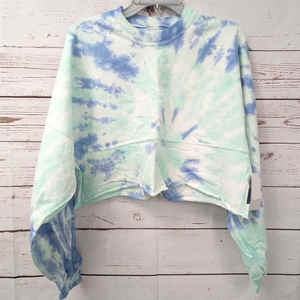 Camiseta de manga corta con cuello redondo en contraste de color Top corto holgado para mujer - Product Image 1