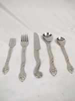 Lot de Couverts Vintage Religieux en Fer Plaqué Argent, Faits à la Main (Cuillère, Fourchette, Couteau) avec Impression UV pour Fêtes et Décoration de Mariage