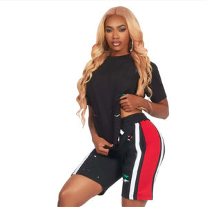 ชุดเสื้อยืดและกางเกงขาสั้นออกกำลังกายคุณภาพสูงสำหรับผู้หญิง สวมใส่สบาย ระบายอากาศได้ดี ใส่ได้ตลอดวัน รับสกรีนโลโก้ - Product Image 1