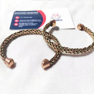 Bracelet artisanal en cuivre et laiton avec aimant - look luxueux - port unisexe - tendance - Product Image 1