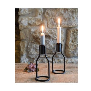 Ensemble de piliers en métal rustique et de bougeoirs à bougies votives, parfait pour la décoration de table, de sol, de patio, de jardin, de salon - Product Image 3