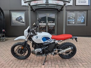 Modelo en Oferta Especial B-m-w R Ni-net Ur-b-an Gs 2019 - Placa Protectora Hep-co Becker con 2 Años de Garantía Internacional - Product Image 2