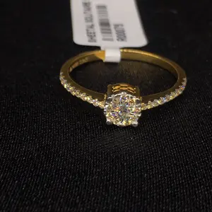 Luxurious 14k Gold with Round Brilliant Cut Diamond Embellishments Sophisticated Style Ring