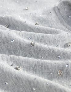 เสื้อฮู้ดสวมหัวมีฮู้ดประดับพลอยเทียมขนาดพลัสไซส์ตามสั่ง - Product Image 5