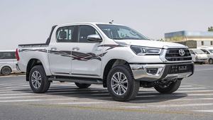 Nuevo/USADO 2022 TOYOTA HILUX DC 2.7, Cámara Trasera de 360°, Capacidad de Carga de 31-40T, Emisión Diésel/GAS, Automático - Product Image 2