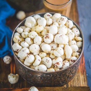 Meilleures graines de lotus Makhana naturelles et croquantes pour les collations, la pâtisserie, la transformation alimentaire et la nutrition bien-être, approvisionnement en vrac - Product Image 1