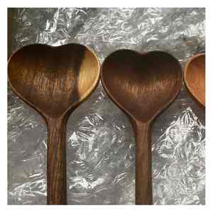 Cuillère en bois artisanale pour la cuisine Ustensiles de cuisine écologiques d'origine vietnamienne en bois durable - Product Image 3