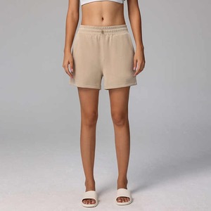 Short de yoga en tissu recyclé écologique taille haute avec fermeture élastique doux, durable et élégant en spandex/nylon motif solide - Product Image 3