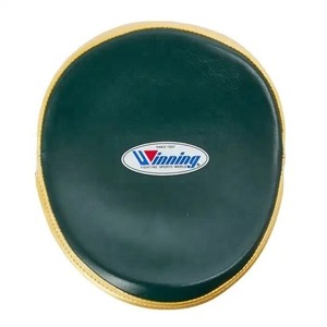 Mitaines de mise au point gagnantes sur mesure pour l'entraînement professionnel Coussinets de mise au point incurvés Mitaines de frappe de boxe personnalisées OEM - Product Image 6