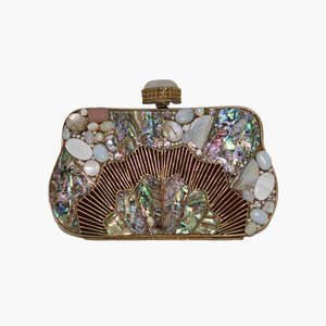 Sac à main en laiton nacré fait à la main pour les fêtes élégantes et les mariages poignée pochette en laiton coquille naturelle pierre bas prix - Product Image 1