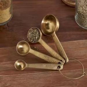 Juego de Cucharas Medidoras de Cocina de Acero de Alta Calidad, Aptas para Alimentos, Color Dorado - Product Image 2