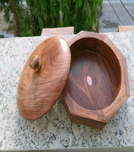 Ilumina tu mesa con esta vibrante caja de Roti de madera con estampado floral. Disponible a precios mayoristas - Product Image 2