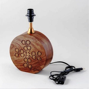 Lampe de table en bois PRODUIT DE VENTE CHAUDE Lampe de table en bois ARTISANAT - Product Image 2