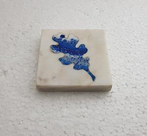 Sous-verre marron et multicolore en bois et en résine de forme carrée avec logo personnalisé au prix de gros, ensemble maison, hôtel, restaurant, vaisselle d'occasion - Product Image 4