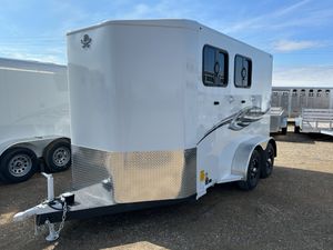 Remolque para Caballos Titan Royal II 2025 Nuevo, con Doble Puerta Trasera, Disponible a Bajo Precio - Product Image 2