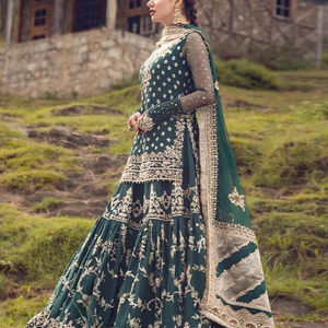 Vestido de Fiesta Formal Moderno de Gasa Real Bordada con Cristales y Volantes de Encaje para Mujer, Estilo Pakistaní - Product Image 1