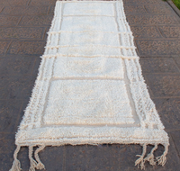 Tapis de couloir en laine gravée blanche Beni Ourain, grande course en laine véritable marocaine, tapis berbère authentique personnalisé