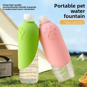 Distributeur d'eau portable en silicone écologique pour chats – Modèle essentiel pour l'extérieur - Product Image 4