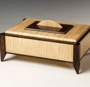 Grande boîte à cadeaux et bijoux en bois massif avec finition polie pour la décoration de Noël à la maison et le rangement essentiel - Product Image 6