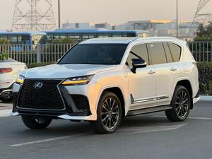 AUTO USATA 2024 LEXUS LX600 BIANCA 3.5L V6 TURBO SPORT 409CV/5200RPM 6 CILINDRI 7 POSTI TRASMISSIONE AUTOMATICA A 10 VELOCITÀ - Product Image 6